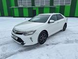 Toyota Camry 2017 года за 13 300 000 тг. в Семей – фото 3