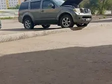Nissan Pathfinder, 2008