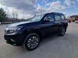 Toyota Land Cruiser Prado 2022 года за 35 000 000 тг. в Актобе – фото 3