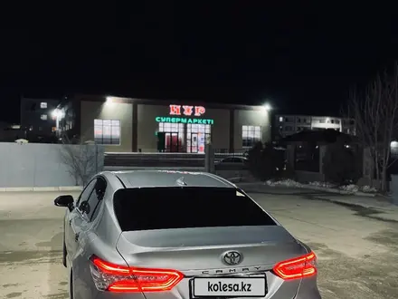 Toyota Camry 2019 года за 13 500 000 тг. в Жанаозен – фото 7