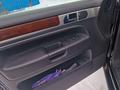 Volkswagen Touareg 2004 года за 5 700 000 тг. в Петропавловск – фото 10