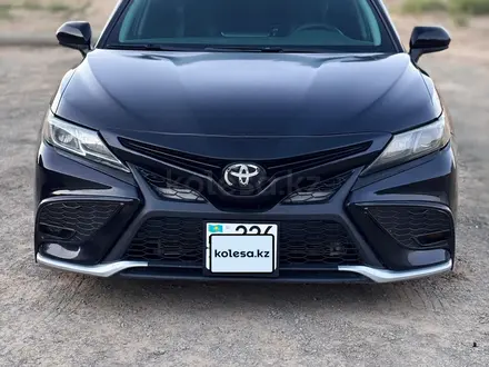 Toyota Camry 2021 года за 11 500 000 тг. в Кызылорда