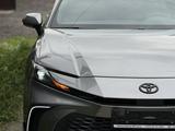 Toyota Camry 2025 года за 23 800 000 тг. в Алматы – фото 4