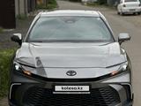 Toyota Camry 2025 года за 23 800 000 тг. в Алматы – фото 2