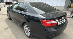 Toyota Camry 2013 года за 7 600 000 тг. в Астана – фото 2