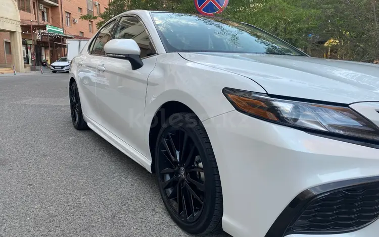 Toyota Camry 2021 года за 18 750 888 тг. в Актау