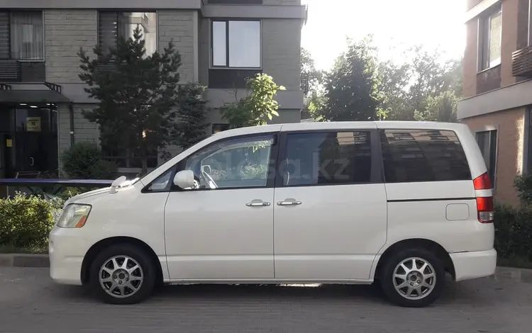 Toyota Noah 2006 годаүшін7 500 000 тг. в Алматы