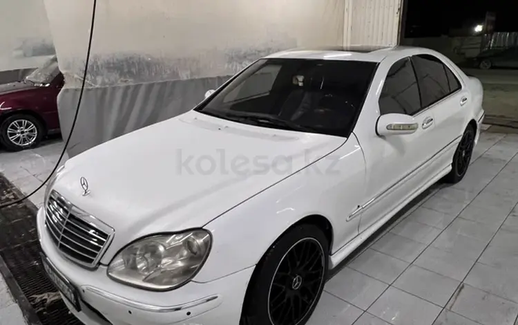 Mercedes-Benz S 500 2000 года за 3 200 000 тг. в Жанаозен