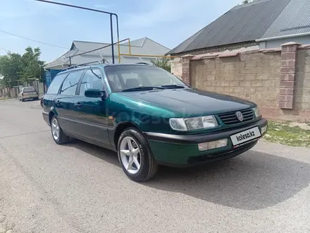 Volkswagen Passat 1996 года за 2 500 000 тг. в Шымкент – фото 2