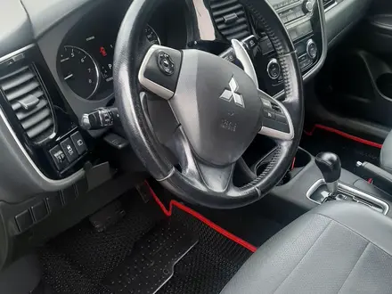 Mitsubishi Outlander 2013 года за 8 000 000 тг. в Алматы – фото 15