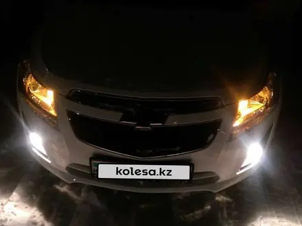 Chevrolet Cruze 2014 года за 4 900 000 тг. в Актобе – фото 4