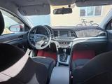 Hyundai Elantra 2017 годаүшін4 500 000 тг. в Атырау – фото 5