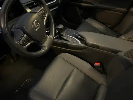 Lexus UX 200 2021 года за 19 000 000 тг. в Актобе – фото 4