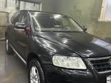 Volkswagen Touareg 2005 года за 2 700 000 тг. в Актобе – фото 4