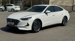 Hyundai Sonata 2022 года за 16 000 000 тг. в Алматы