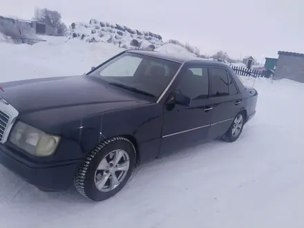 Mercedes-Benz E 200 1993 года за 1 400 000 тг. в Астана – фото 3