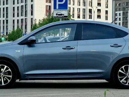 Hyundai Accent 2020 года за 6 590 000 тг. в Астана – фото 2