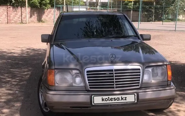 Mercedes-Benz E 220 1995 года за 1 700 000 тг. в Алматы