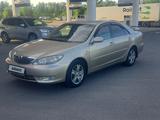 Toyota Camry 2005 годаүшін5 700 000 тг. в Усть-Каменогорск – фото 2