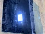 Стекло двери задний левый правый боковой за 18 000 тг. в Астана