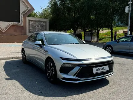 Hyundai Sonata 2025 года за 13 500 000 тг. в Тараз – фото 2