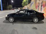 Volkswagen Jetta 2006 года за 3 000 000 тг. в Шымкент – фото 2