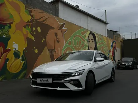 Hyundai Elantra 2024 года за 9 900 000 тг. в Шымкент