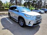 Toyota Highlander 2018 года за 19 700 000 тг. в Алматы – фото 5