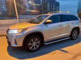 Toyota Highlander 2018 года за 19 000 000 тг. в Алматы – фото 4