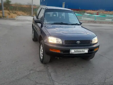 Toyota RAV4 1995 года за 2 500 000 тг. в Алматы – фото 2