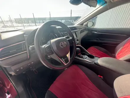Toyota Camry 2018 года за 8 979 400 тг. в Астана – фото 10