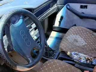 Audi 100, 1989