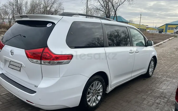 Toyota Sienna 2013 годаfor9 500 000 тг. в Уральск