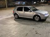 Volkswagen Golf 2002 года за 2 500 000 тг. в Актау – фото 2