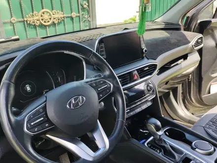 Hyundai Santa Fe 2020 года за 12 000 000 тг. в Уральск – фото 10