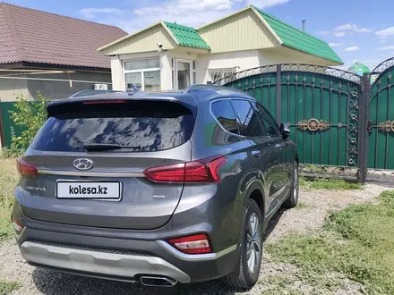 Hyundai Santa Fe 2020 года за 12 000 000 тг. в Уральск – фото 20