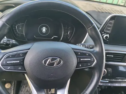 Hyundai Santa Fe 2020 года за 12 000 000 тг. в Уральск – фото 7