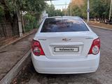 Chevrolet Aveo 2014 года за 3 600 000 тг. в Атырау – фото 5