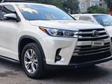 Toyota Highlander 2016 года за 10 000 000 тг. в Талдыкорган – фото 2