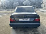 Mercedes-Benz E 300 1993 годаүшін1 800 000 тг. в Жезказган – фото 2