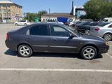 Kia Shuma 2003 года за 1 500 000 тг. в Караганда – фото 3