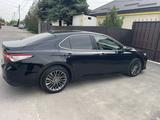 Toyota Camry 2018 годаүшін13 500 000 тг. в Алматы – фото 4