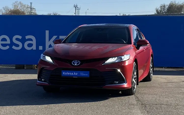 Toyota Camry 2021 года за 23 810 000 тг. в Алматы