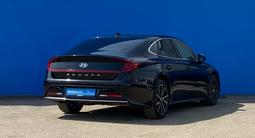 Hyundai Sonata 2021 года за 10 410 000 тг. в Алматы – фото 3