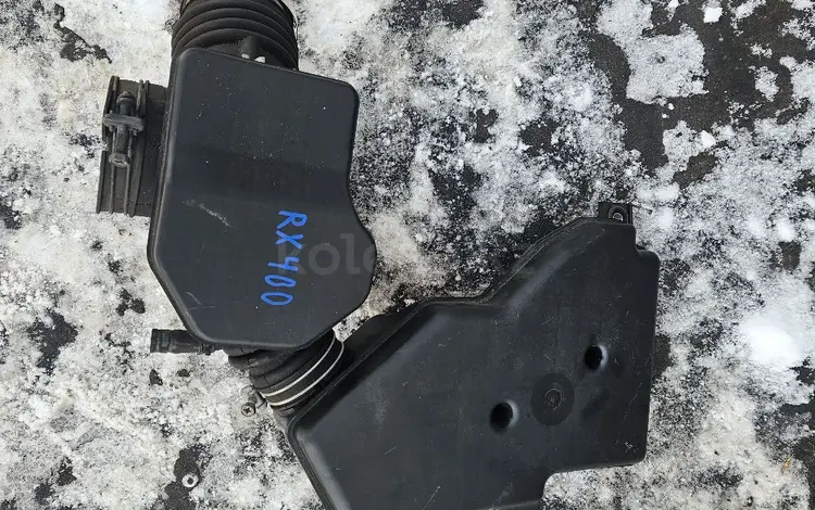 Патрубок воздушного фильтра для Lexus RX 400h за 30 000 тг. в Алматы