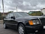 Mercedes-Benz E 230 1992 года за 1 750 000 тг. в Караганда