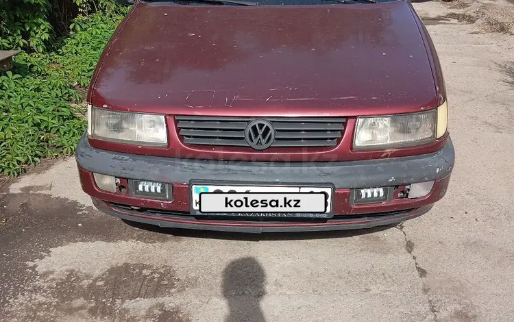 Volkswagen Passat 1994 года за 800 000 тг. в Алматы