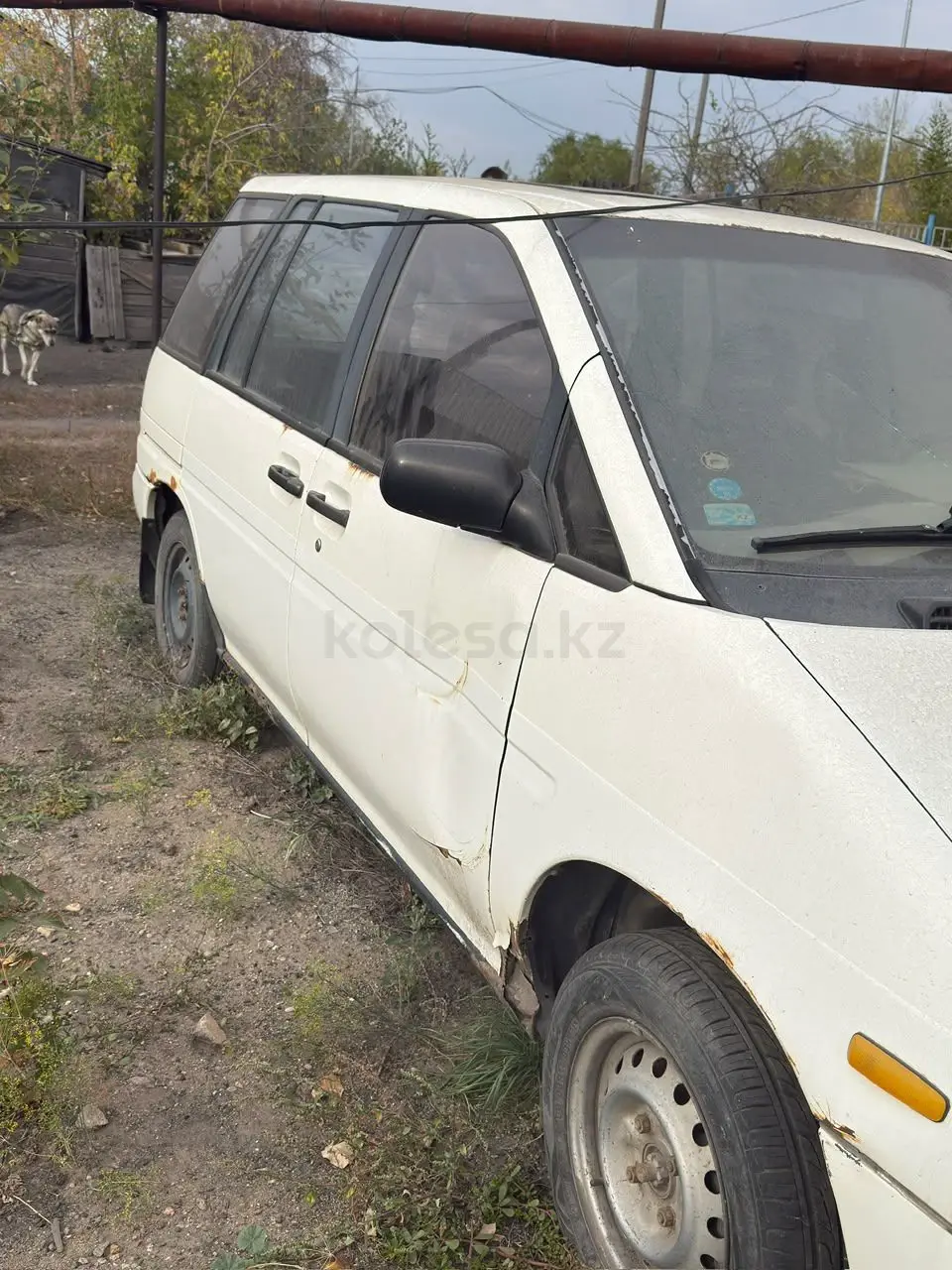 Nissan Prairie, 1991