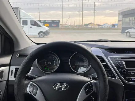 Hyundai Elantra 2014 года за 6 100 000 тг. в Атырау – фото 11