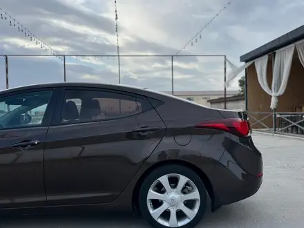 Hyundai Elantra 2014 года за 6 100 000 тг. в Атырау – фото 3